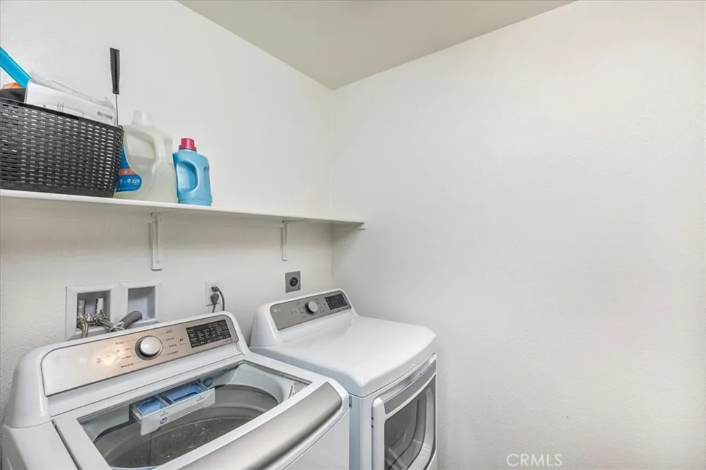 41976 Isadora #902 Murrieta, CA 92562