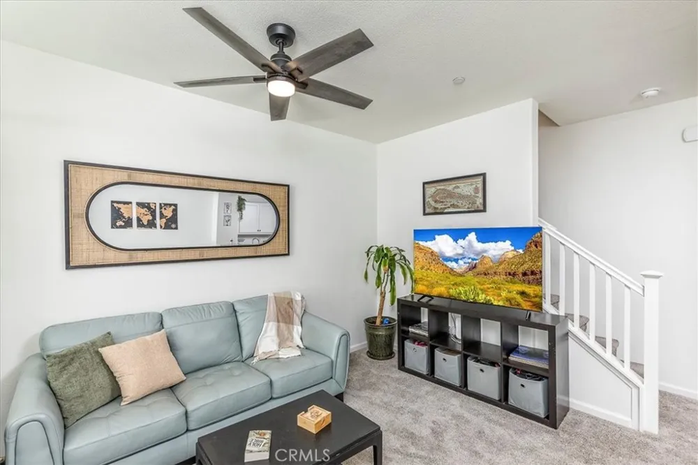 41976 Isadora #902 Murrieta, CA 92562