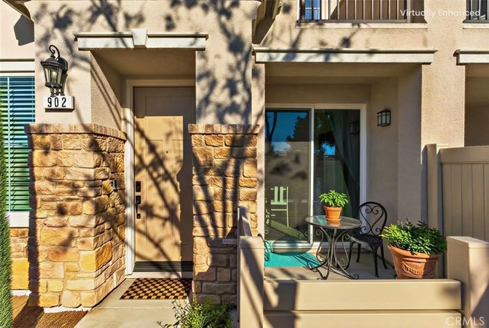 41976 Isadora #902 Murrieta, CA 92562