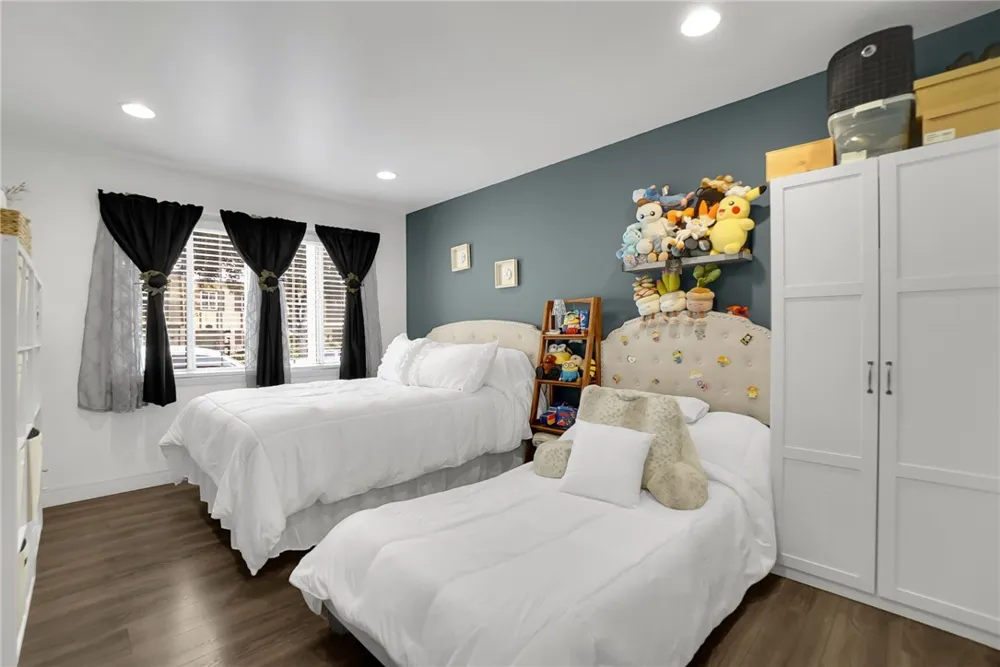 1795 W Glenoaks Avenue Anaheim, CA 92801