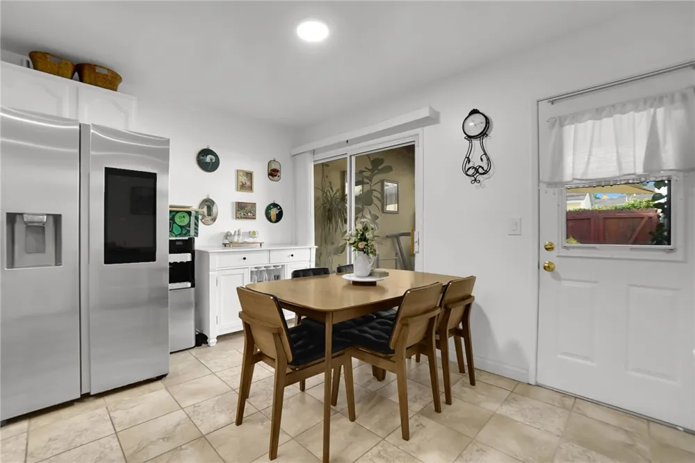 1795 W Glenoaks Avenue Anaheim, CA 92801