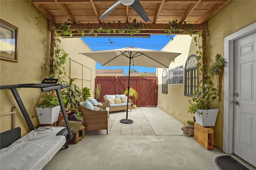 1795 W Glenoaks Avenue Anaheim, CA 92801