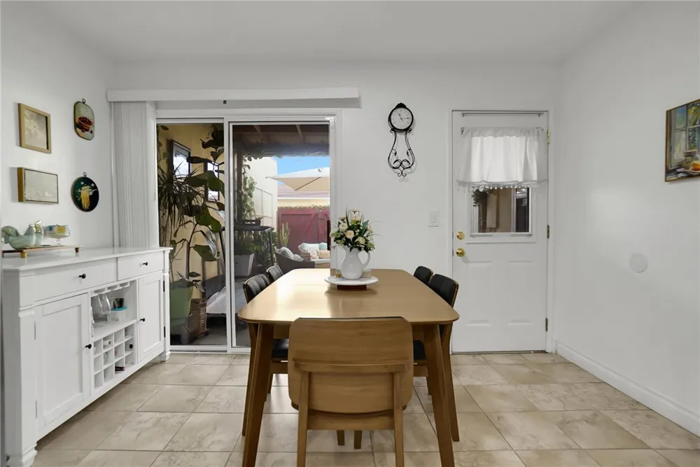 1795 W Glenoaks Avenue Anaheim, CA 92801