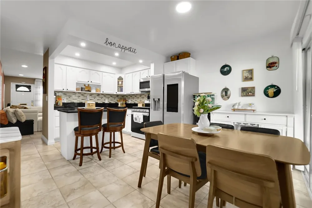 1795 W Glenoaks Avenue Anaheim, CA 92801