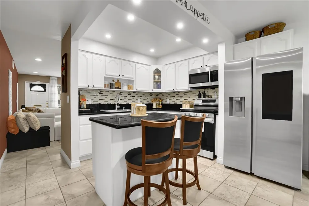 1795 W Glenoaks Avenue Anaheim, CA 92801