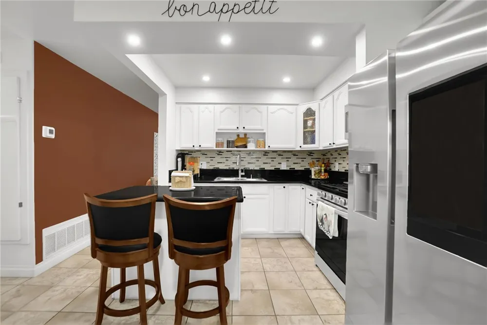 1795 W Glenoaks Avenue Anaheim, CA 92801