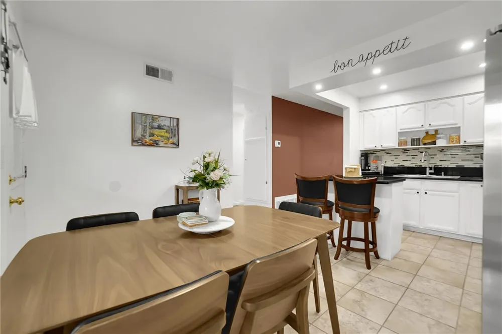 1795 W Glenoaks Avenue Anaheim, CA 92801