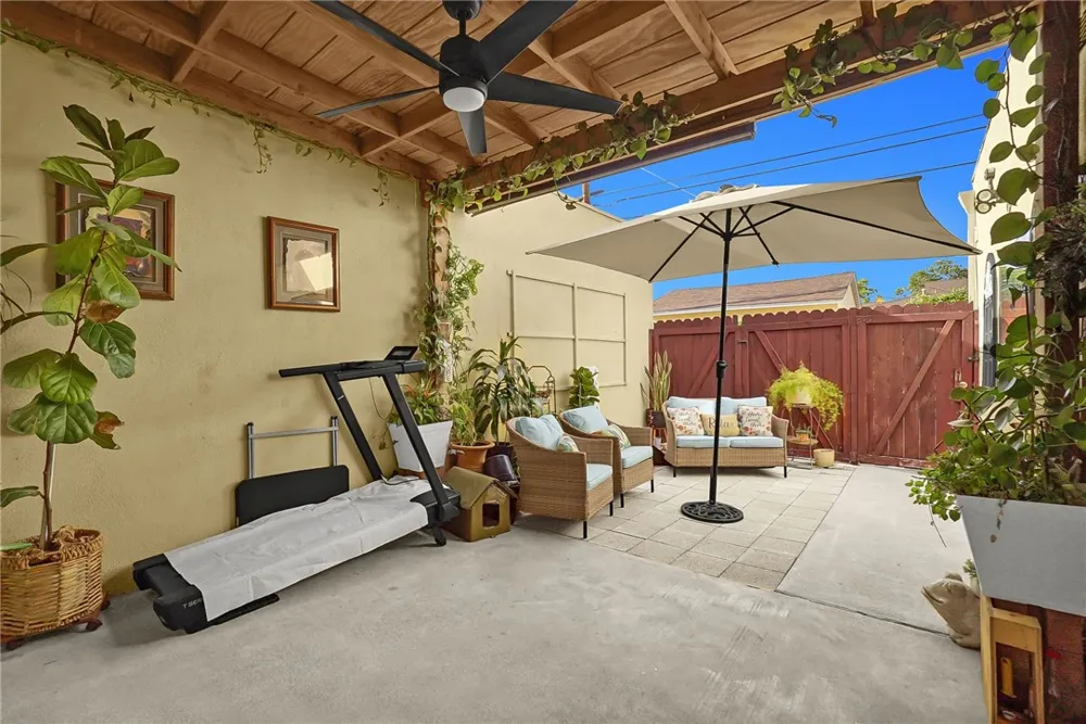 1795 W Glenoaks Avenue Anaheim, CA 92801