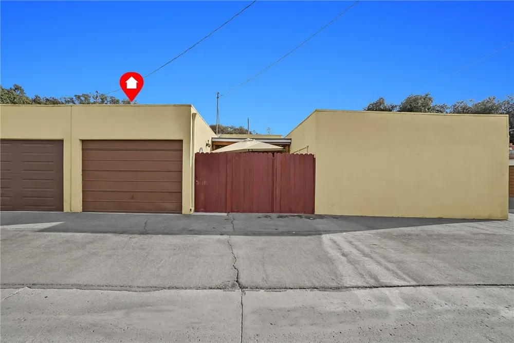 1795 W Glenoaks Avenue Anaheim, CA 92801