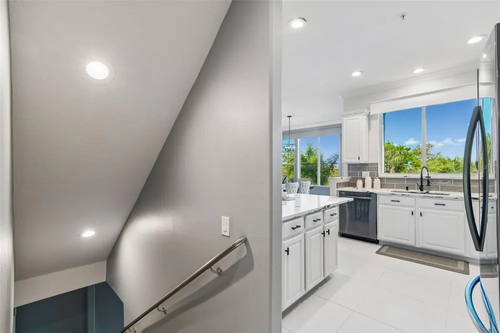 4326 SPINNAKER COVE LANE Tampa, FL 33615