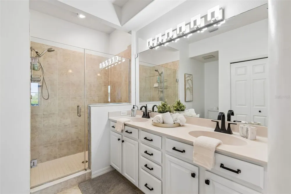 4326 SPINNAKER COVE LANE Tampa, FL 33615