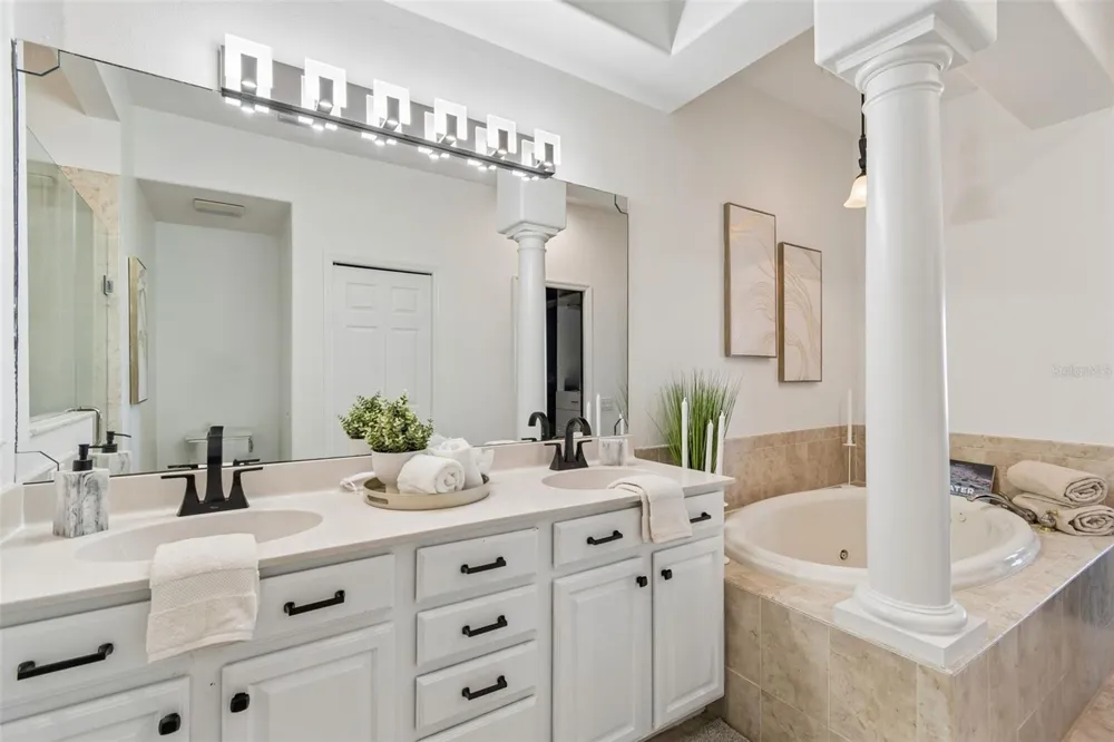4326 SPINNAKER COVE LANE Tampa, FL 33615