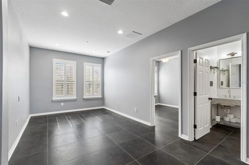 4326 SPINNAKER COVE LANE Tampa, FL 33615