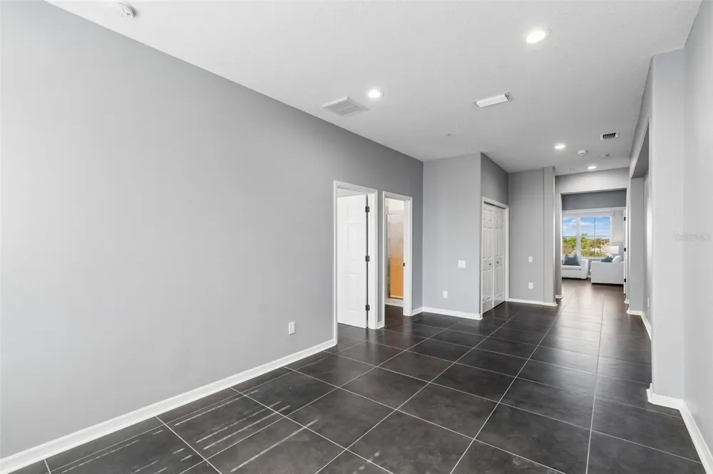 4326 SPINNAKER COVE LANE Tampa, FL 33615