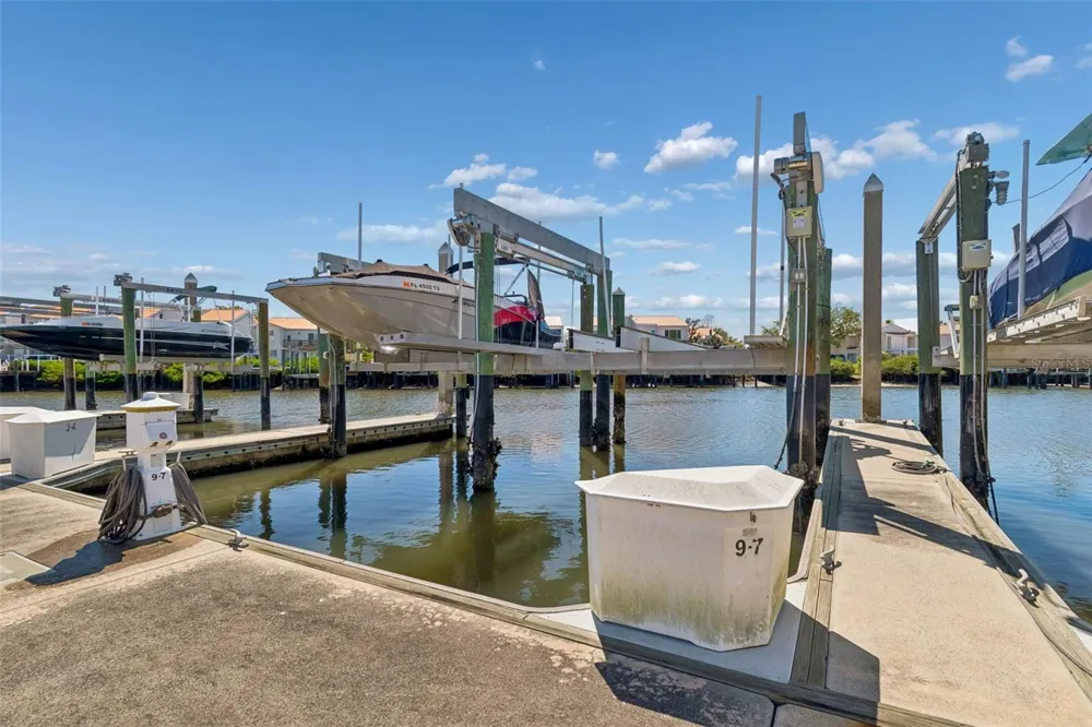 4326 SPINNAKER COVE LANE Tampa, FL 33615