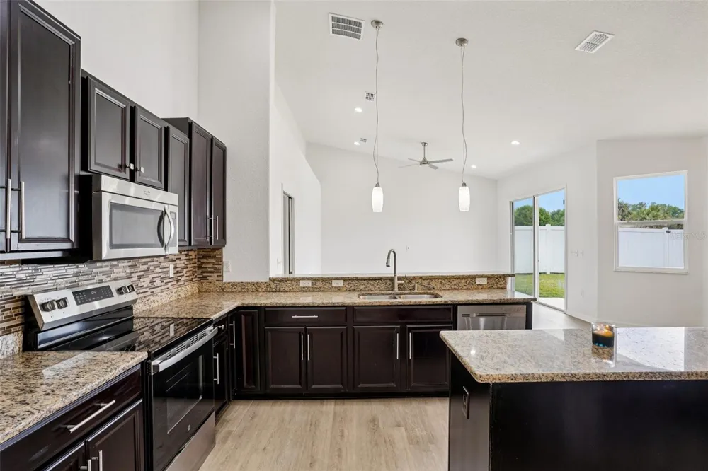 12371 NE 48TH CIRCLE Oxford, FL 34484