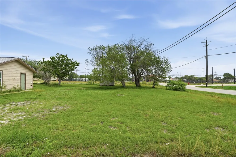 102 Marilyn Drive Gregory, TX 78359