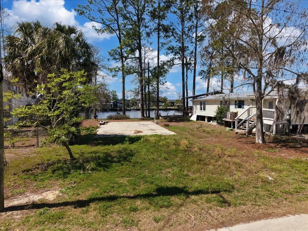 000 SE SE 241 STREET Old Town, FL 32680
