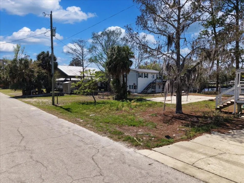 000 SE SE 241 STREET Old Town, FL 32680