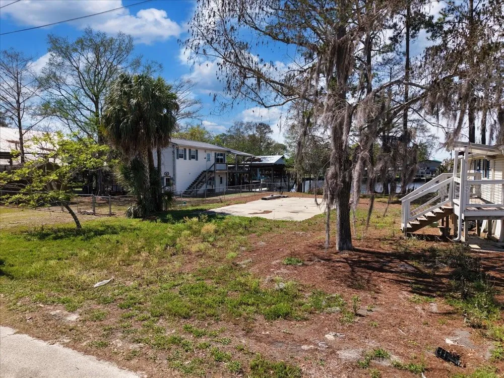 000 SE SE 241 STREET Old Town, FL 32680
