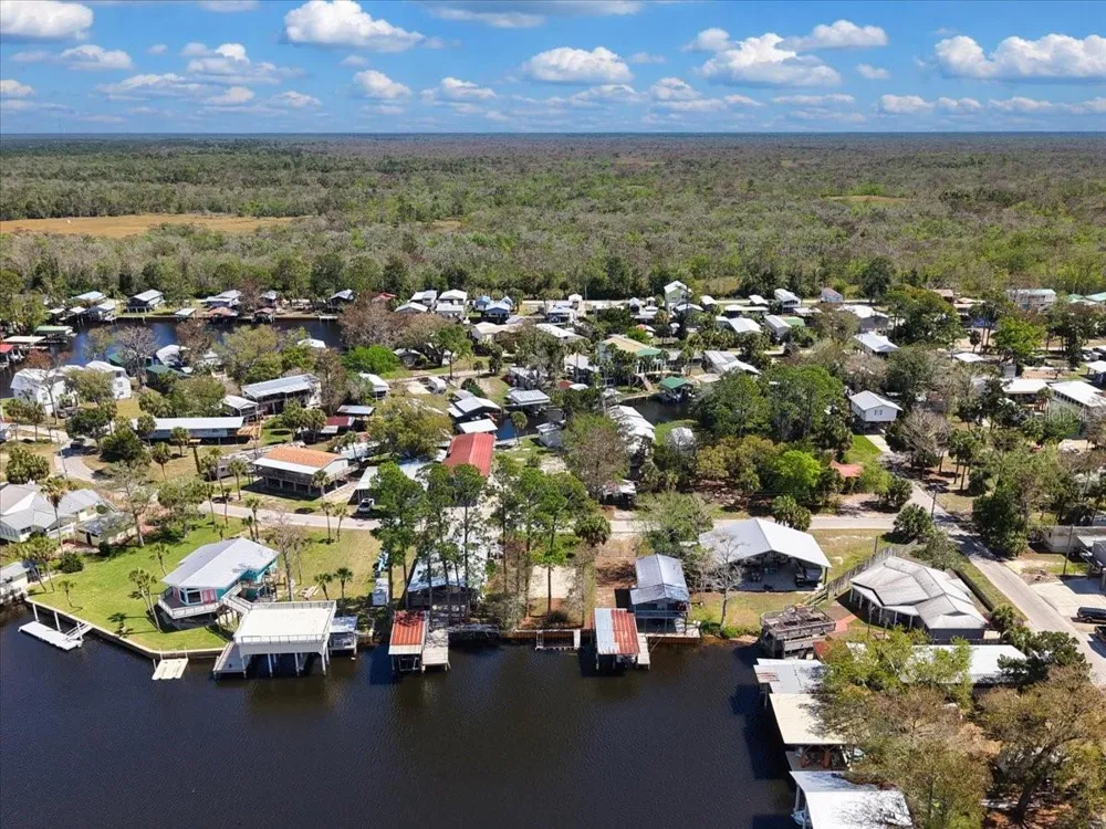 000 SE SE 241 STREET Old Town, FL 32680