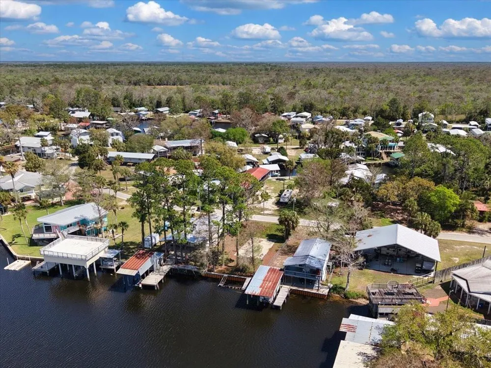 000 SE SE 241 STREET Old Town, FL 32680