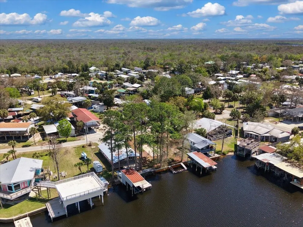 000 SE SE 241 STREET Old Town, FL 32680