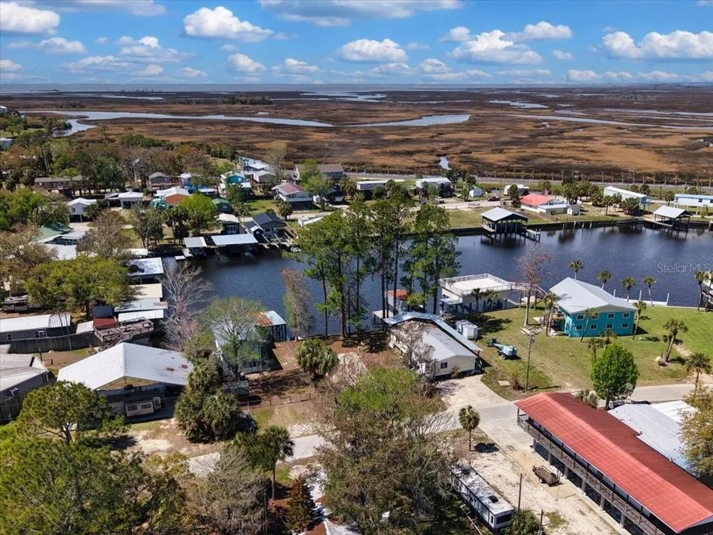 000 SE SE 241 STREET Old Town, FL 32680