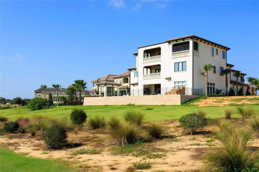 905 GOLDEN BEAR DRIVE Reunion, FL 34747