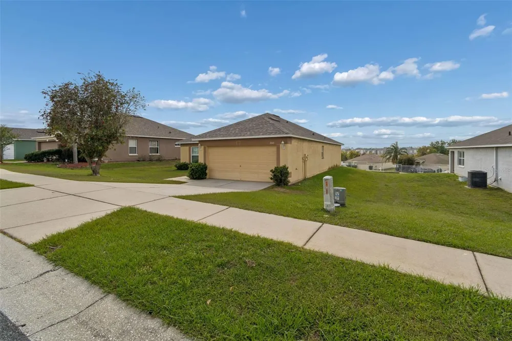 7643 WEEHAWKEN DRIVE Zephyrhills, FL 33540