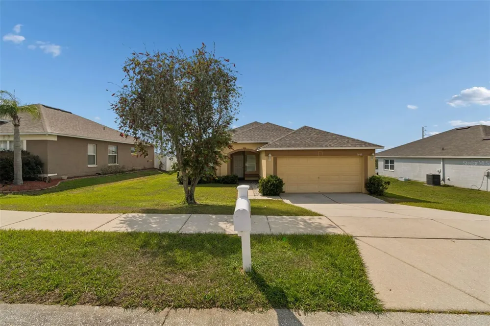 7643 WEEHAWKEN DRIVE Zephyrhills, FL 33540
