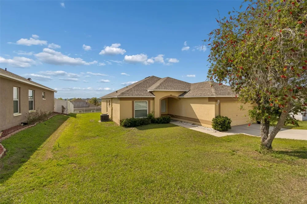 7643 WEEHAWKEN DRIVE Zephyrhills, FL 33540