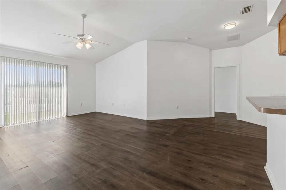 7643 WEEHAWKEN DRIVE Zephyrhills, FL 33540