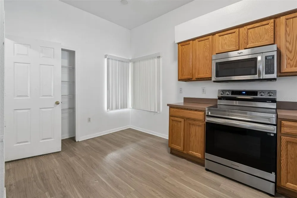 7643 WEEHAWKEN DRIVE Zephyrhills, FL 33540