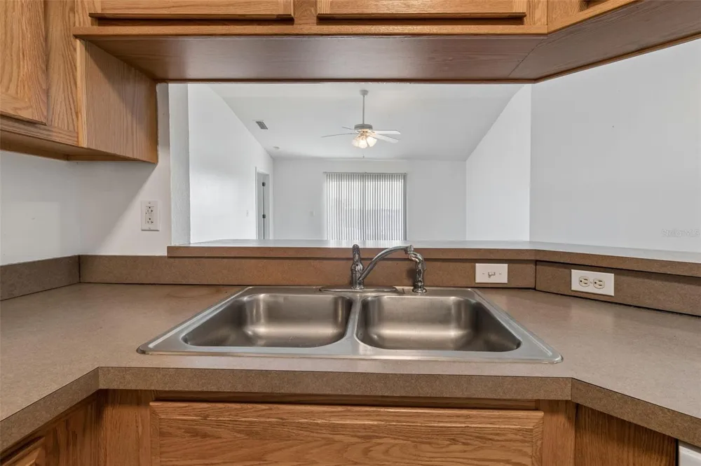 7643 WEEHAWKEN DRIVE Zephyrhills, FL 33540