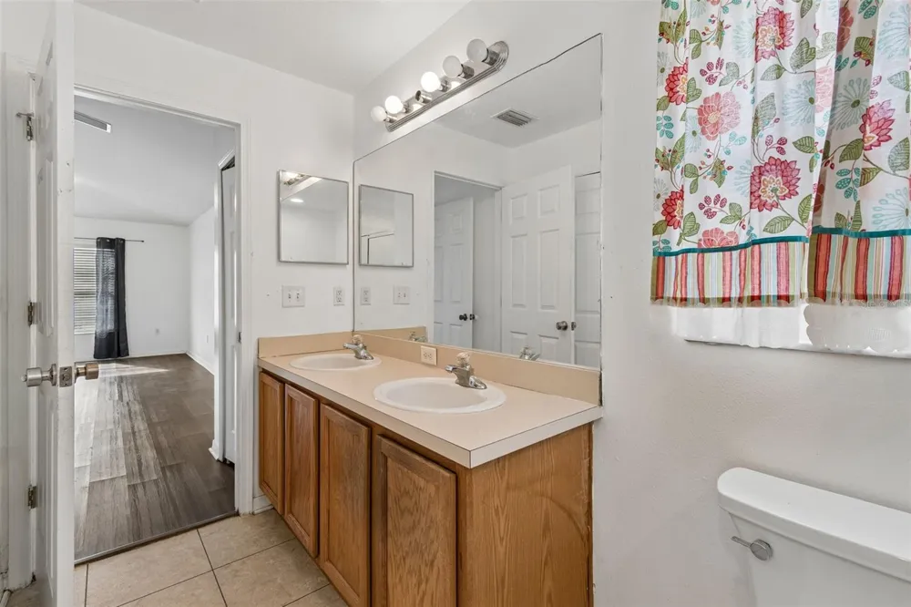 7643 WEEHAWKEN DRIVE Zephyrhills, FL 33540