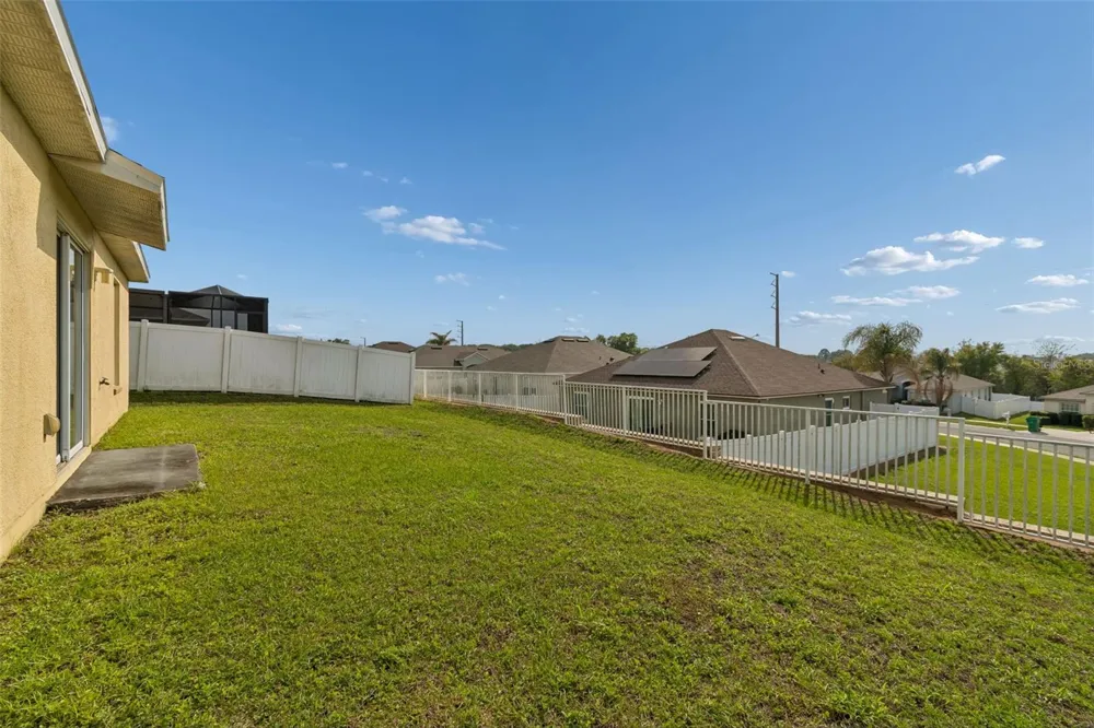 7643 WEEHAWKEN DRIVE Zephyrhills, FL 33540