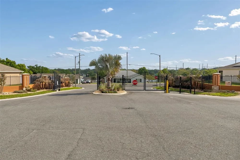 7643 WEEHAWKEN DRIVE Zephyrhills, FL 33540