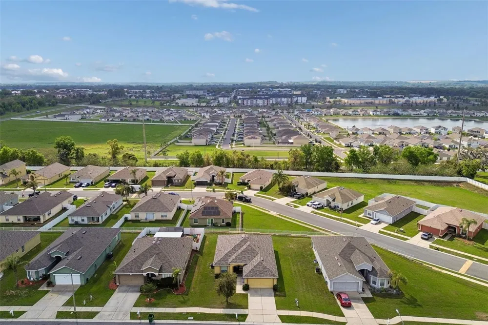 7643 WEEHAWKEN DRIVE Zephyrhills, FL 33540