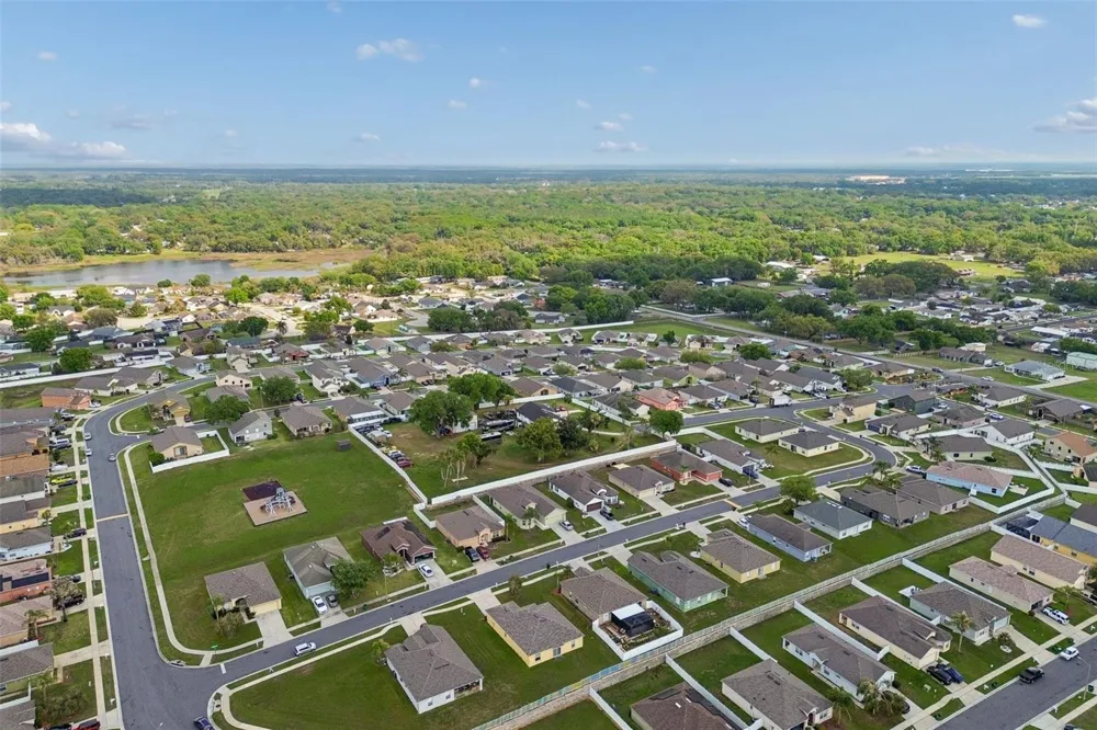 7643 WEEHAWKEN DRIVE Zephyrhills, FL 33540