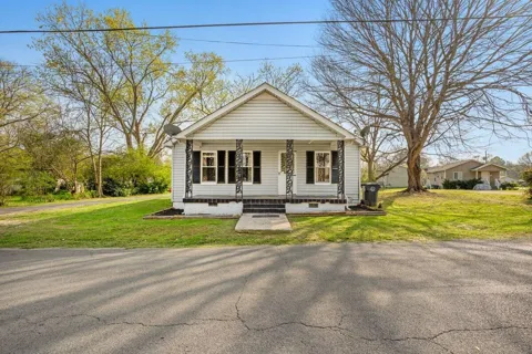 605 Thornton Street
