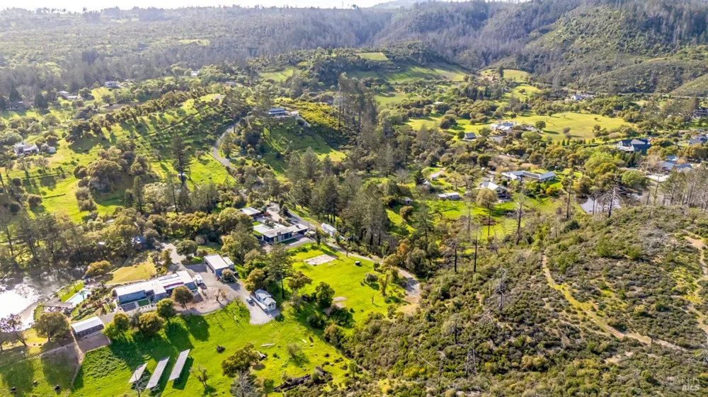 2340 Lawndale Road Kenwood, CA 95452