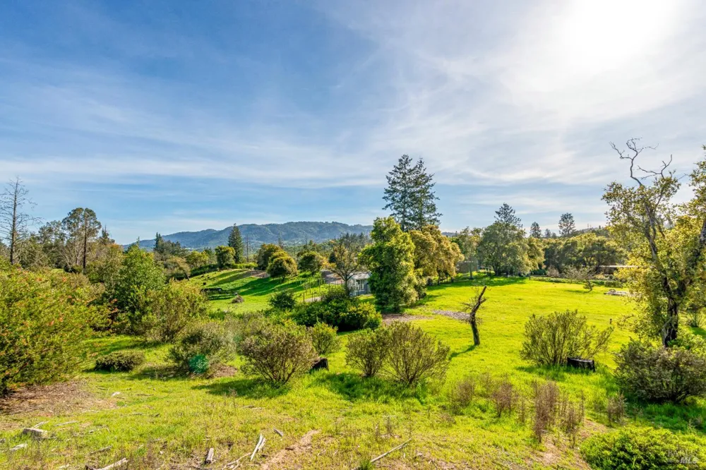 2340 Lawndale Road Kenwood, CA 95452
