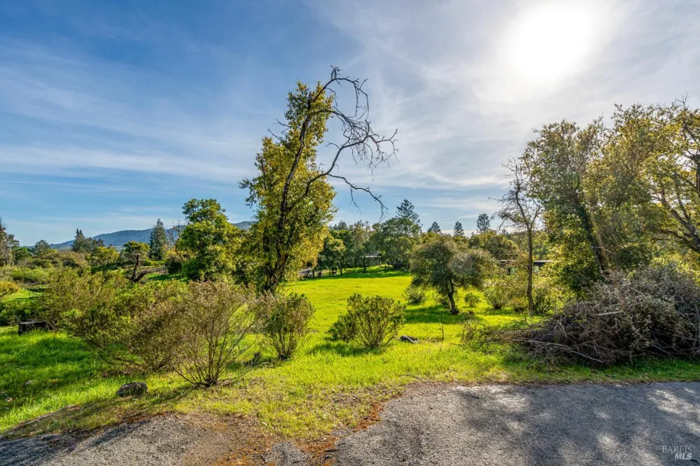 2340 Lawndale Road Kenwood, CA 95452