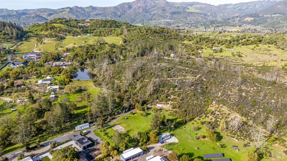 2340 Lawndale Road Kenwood, CA 95452