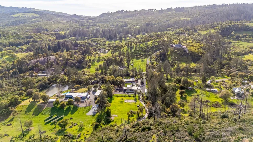 2340 Lawndale Road Kenwood, CA 95452