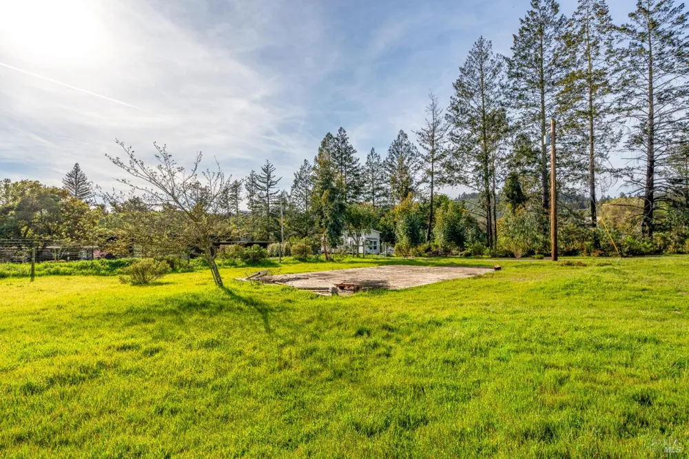 2340 Lawndale Road Kenwood, CA 95452