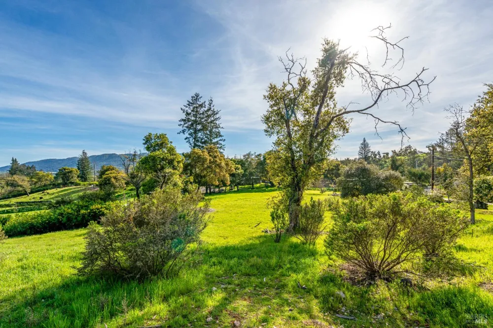 2340 Lawndale Road Kenwood, CA 95452