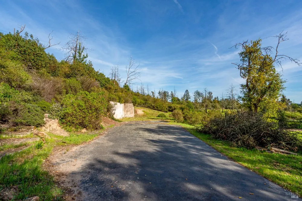 2340 Lawndale Road Kenwood, CA 95452