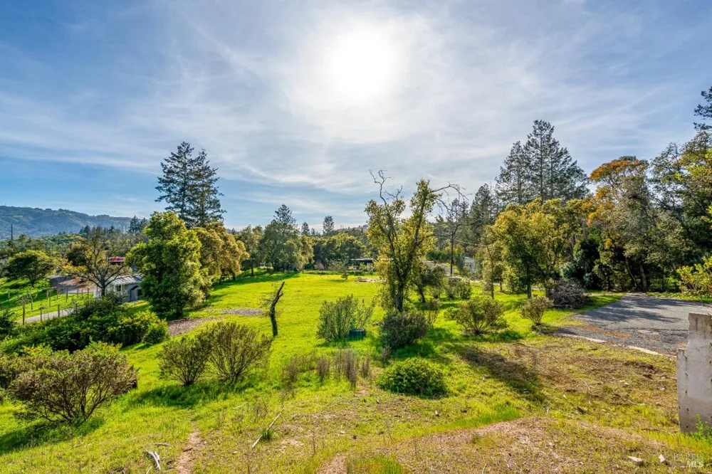 2340 Lawndale Road Kenwood, CA 95452
